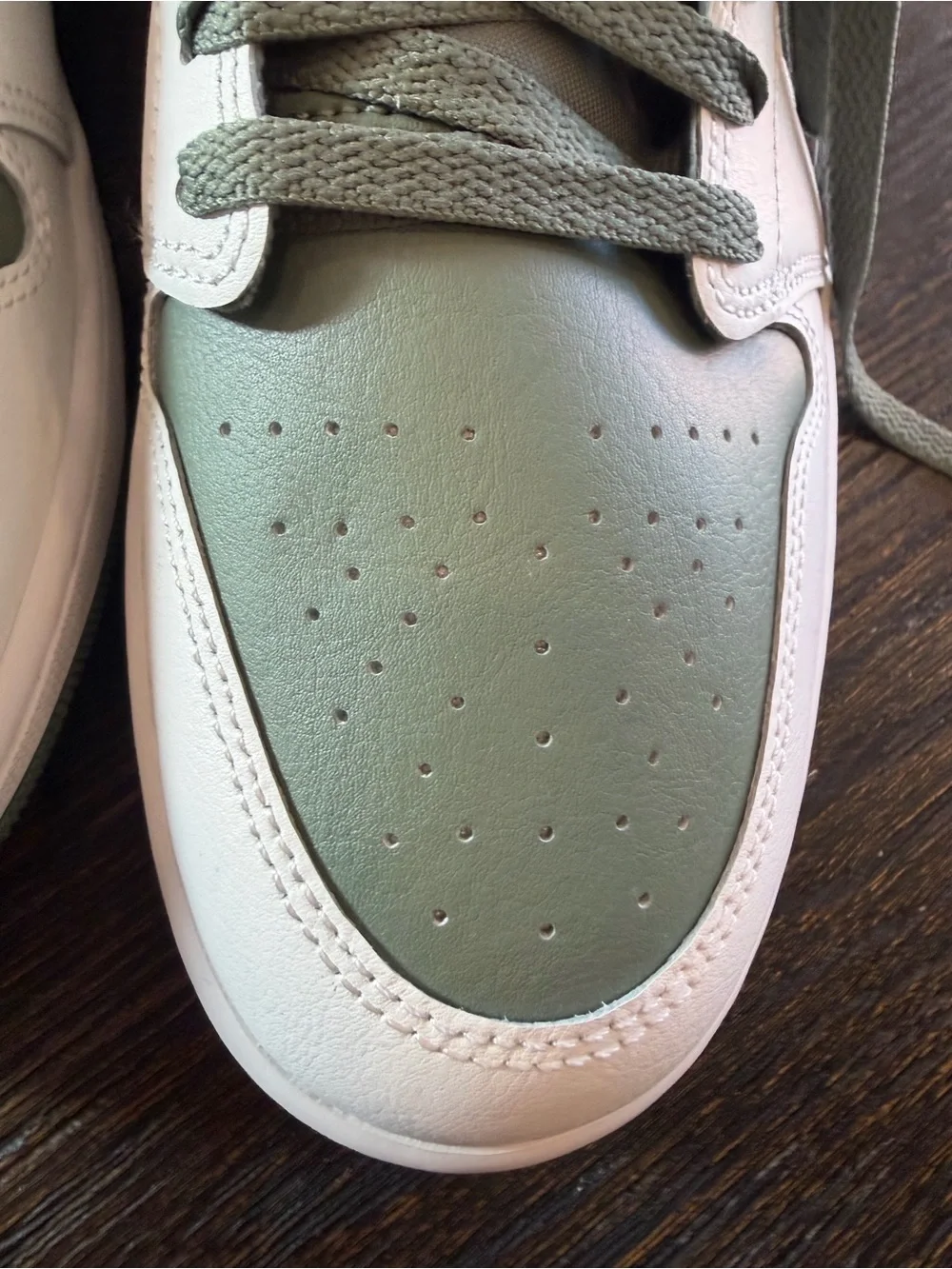 Nike Air Jordan 1 Mid Summit White Lichen Green